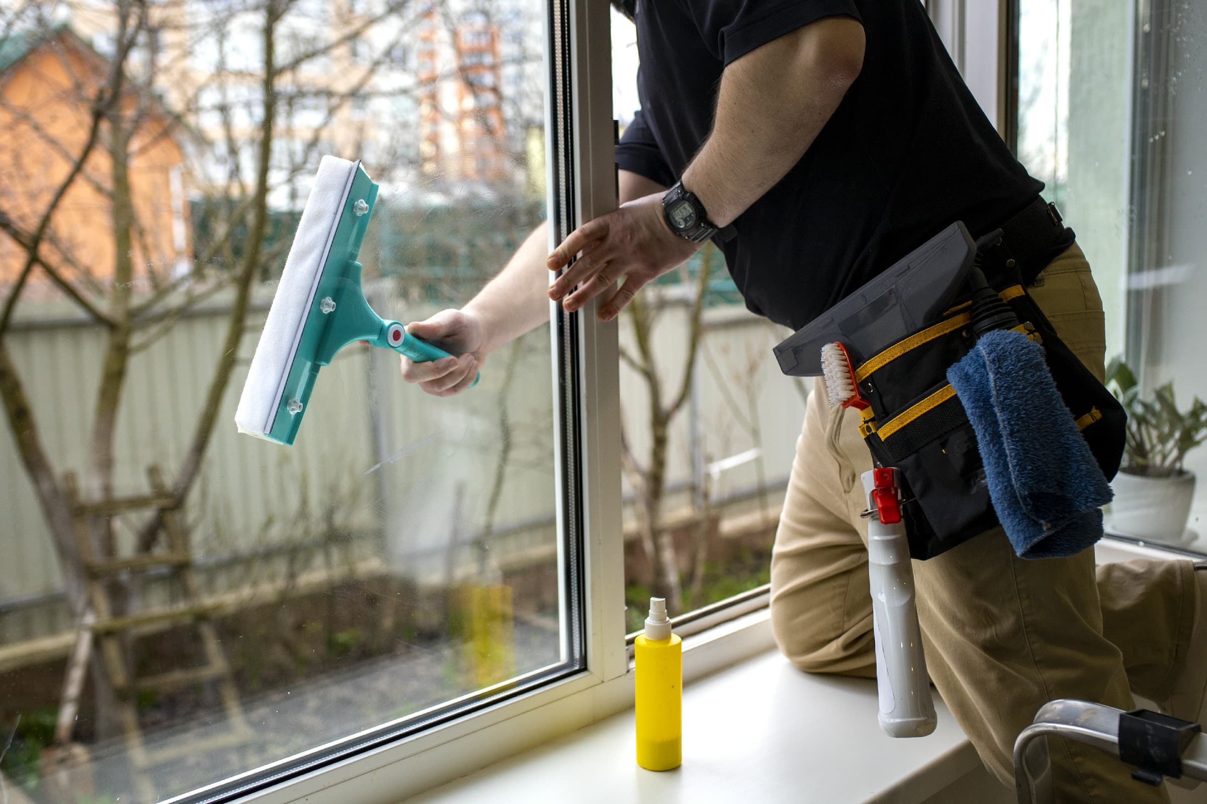 Internal commercial window cleaning